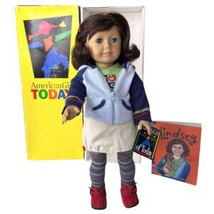 American Girl Lindsey Pleasant Co Meet Outfit Barrette Shoes Book Wrist Tag Box